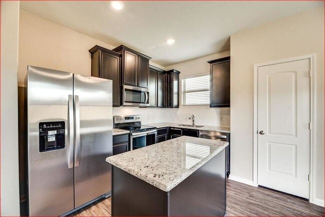 Building Photo - 1409 Park Trails Blvd