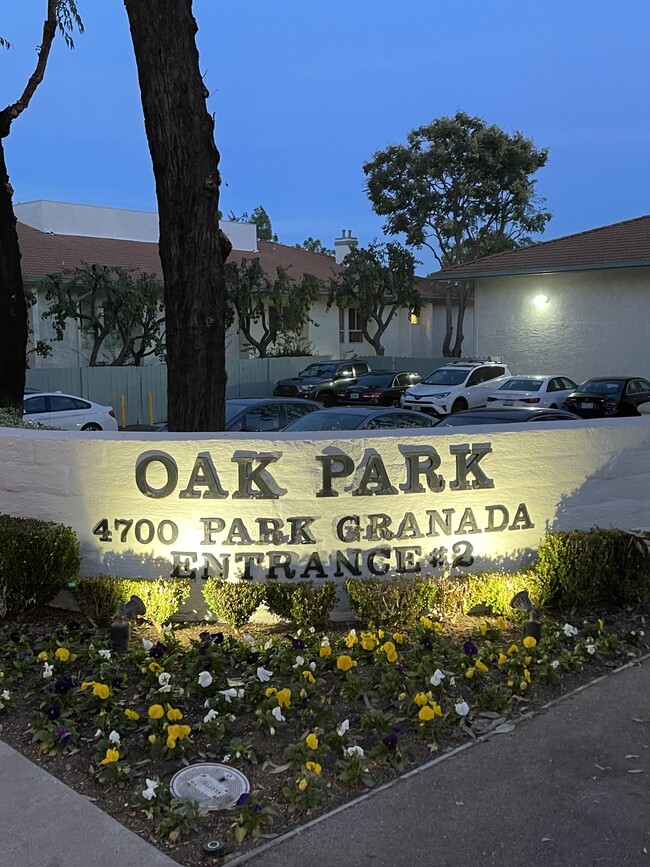 Building Photo - 4728 Park Granada