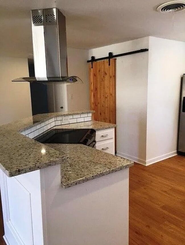 Foto del edificio - 4914 17th Pl