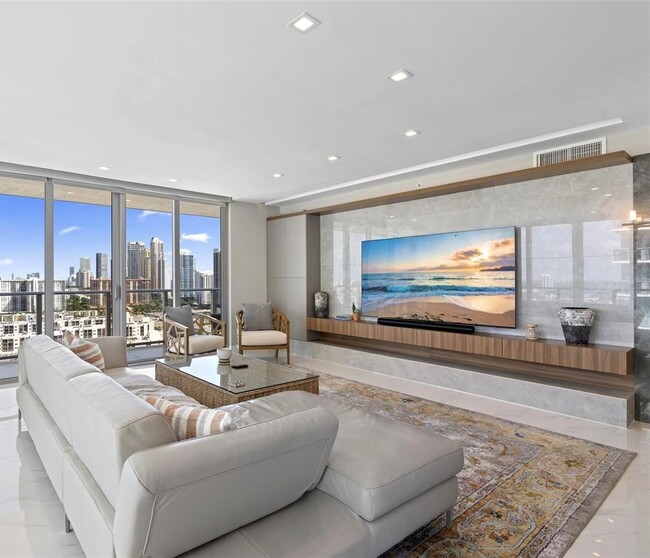 Building Photo - 300 Sunny Isles Blvd