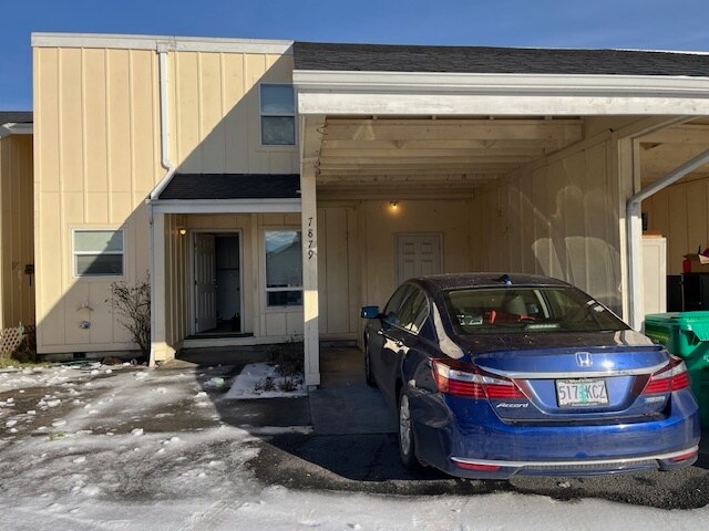 Building Photo - 7879 SE Stephanie Ct