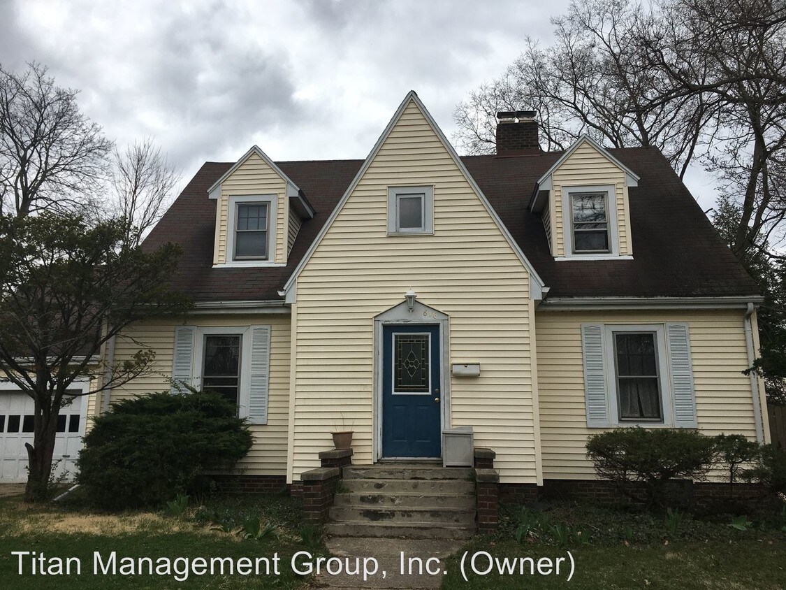 Primary Photo - 4 br, 1.5 bath House - 816 Robinson Street