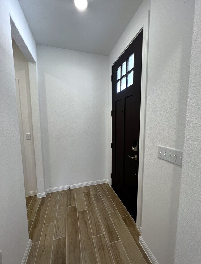 Foto del edificio - 106 Clay Hl St