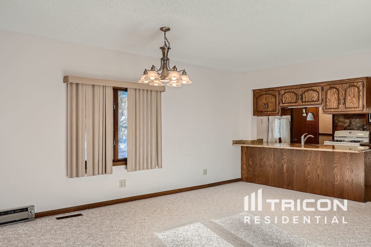 Foto principal - 8100 2nd Ave S