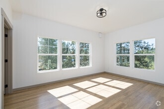 2BR, 2BA - 1146SF - Farwell North