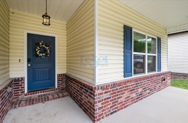Building Photo - Georgeous Find In West Little Rock!