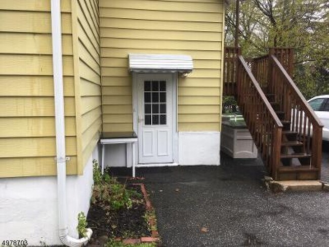 Building Photo - 339 N Haledon Ave