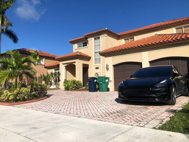 Foto del edificio - 16061 SW 45th Terrace