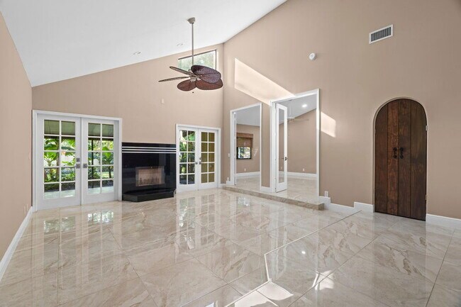 Building Photo - 22545 Meridiana Dr
