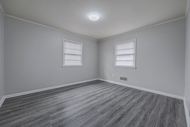 Foto del edificio - 1816 Greenwood-NOW PRE-LEASING!