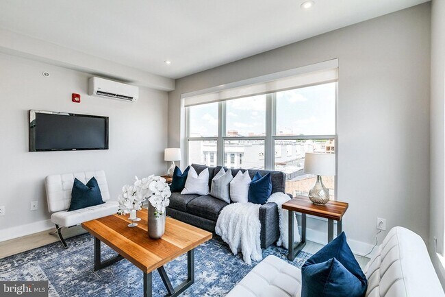 Foto del edificio - 1533 Ridge Ave