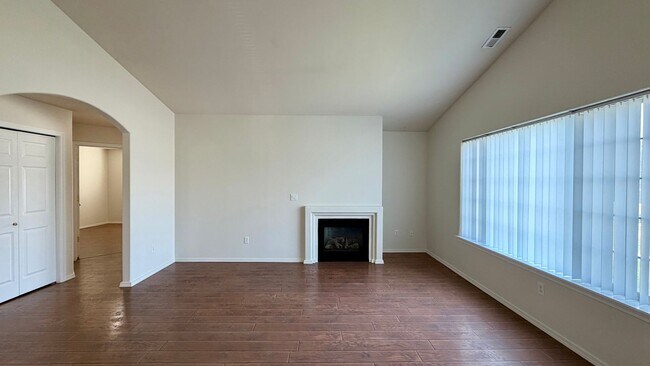 Foto del edificio - 2421 S Arthur Ct