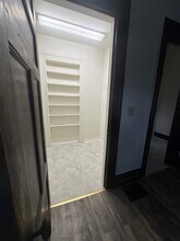 Building Photo - 362 W Gray St