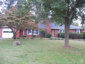 Building Photo - 4014 Avera Ave