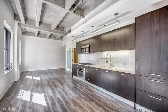 Building Photo - 2411 Post Oak Blvd
