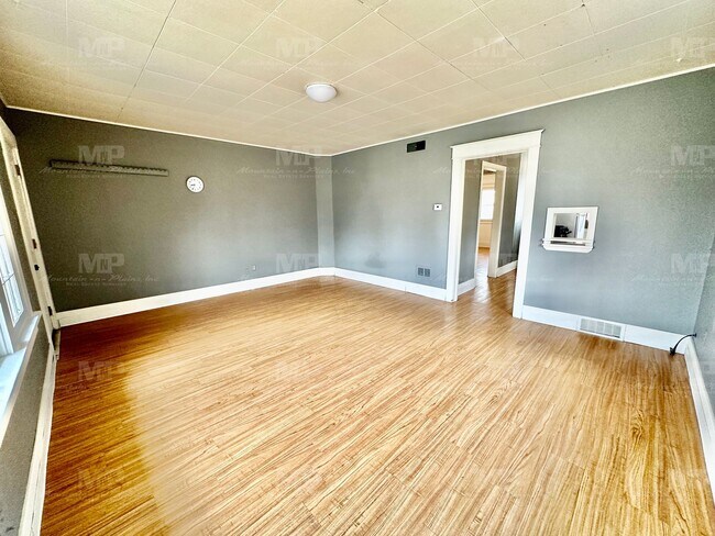 Foto del edificio - 619 S Whitcomb St