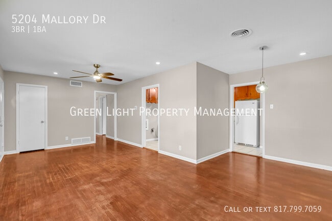 Foto del edificio - 5204 Mallory Dr