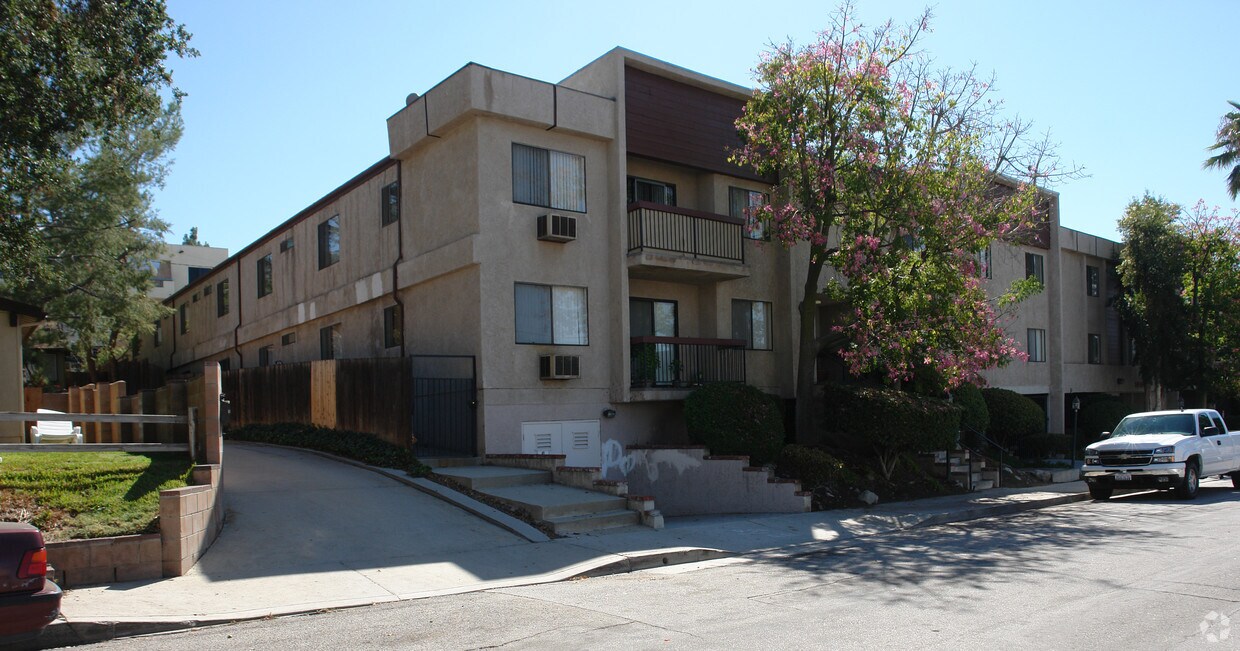 Hillhaven Apartments Apartments in Tujunga, CA