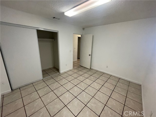 Foto del edificio - 13230 Amargosa Rd