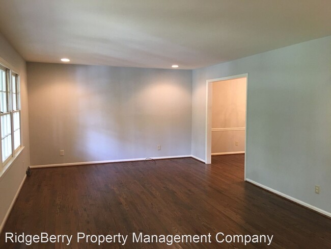 Building Photo - 3 br, 2 bath House - 8 Cumberland Dr.