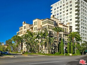 Building Photo - 10795 Wilshire Blvd