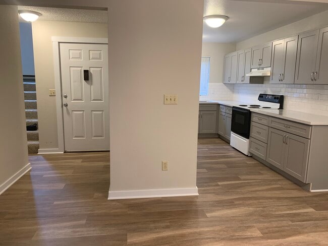 Building Photo - Artesia Townhomes
