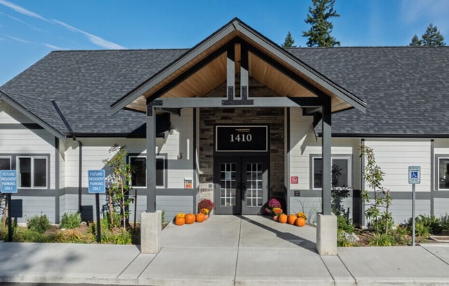 Building Photo - Summit Vista