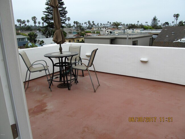 Building Photo - 1143 Shelburn Ln