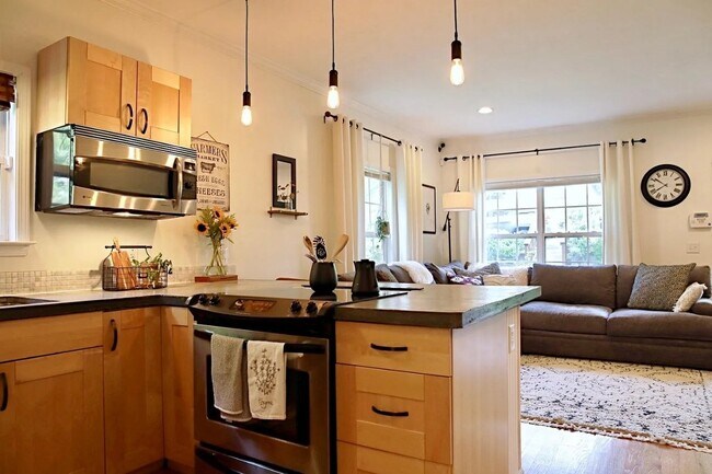 Foto del edificio - 1408 Oakhurst Dr