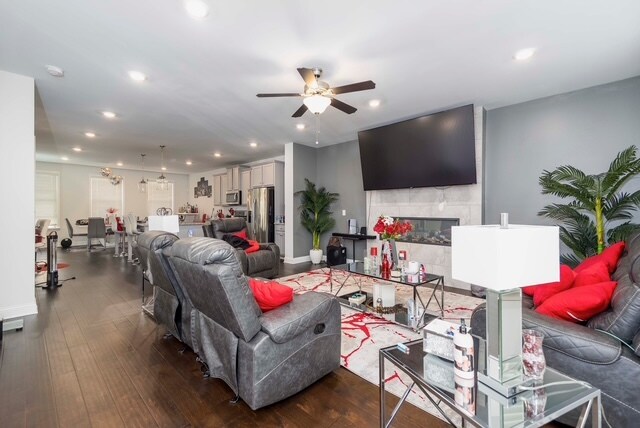 Building Photo - 2345 Tarben Dr