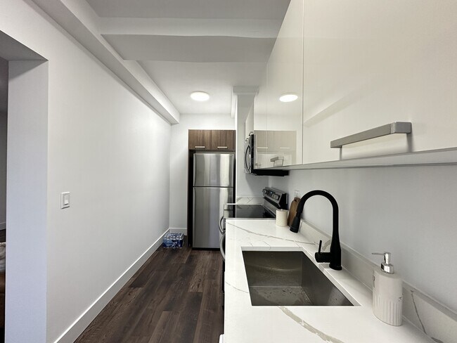 Foto del edificio - 1553 W Hollywood Ave