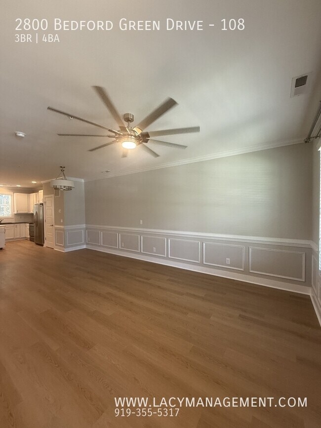 Foto del edificio - 2800 Bedford Green Dr