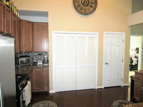 Washer/Dryer & Pantry in Kitchen - 5307 Wyndholme Cir