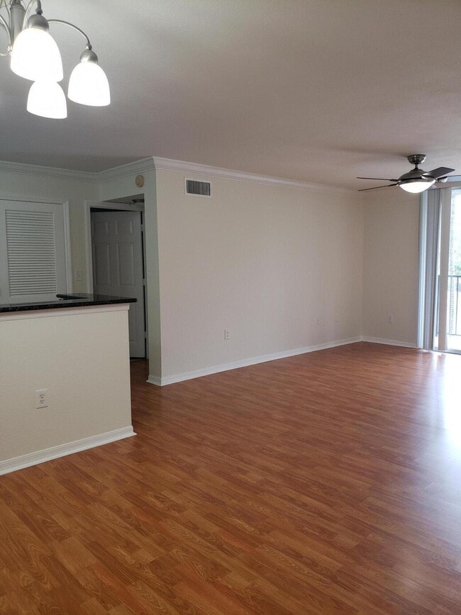 Building Photo - 15155 Michelangelo Blvd