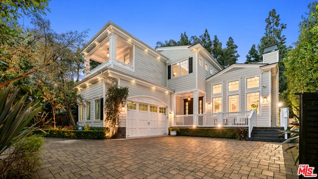 Building Photo - 1836 Laurel Canyon Blvd