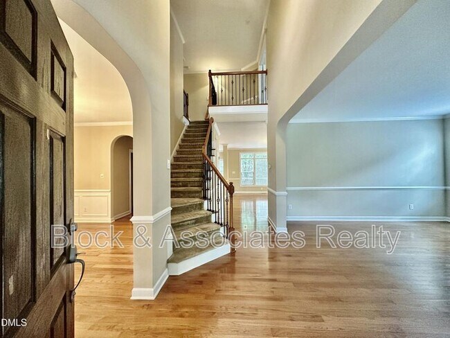 Photo - 1801 Old London Way House