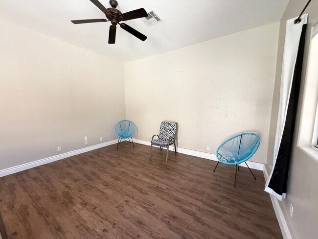 Foto del edificio - 1/BD 1/BA COZY CASITA W/ UTILITIES INCLUDED