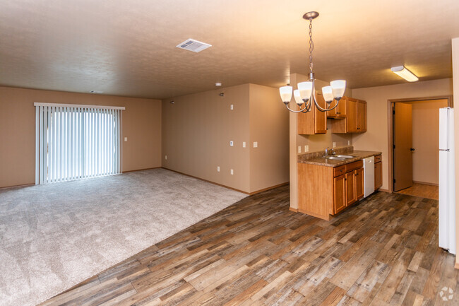 2BR, 1BA - 1080SF - Sunrise Apartments