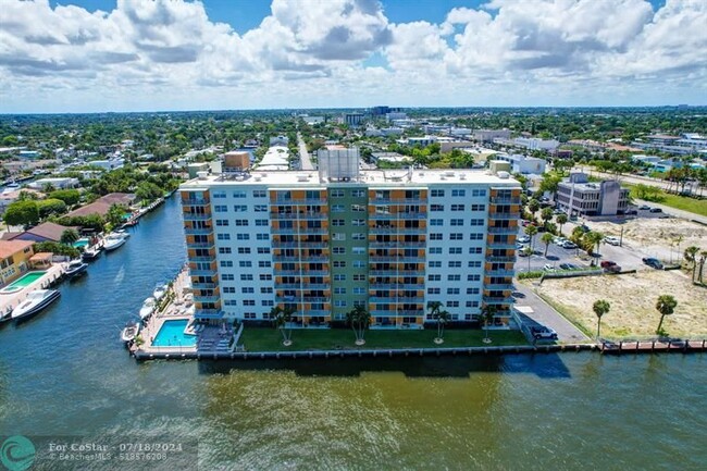 Foto del edificio - 2900 NE 30th St