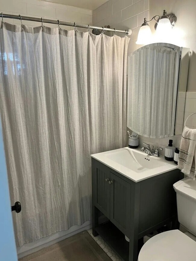 Foto del edificio - 203 E Oak Ave