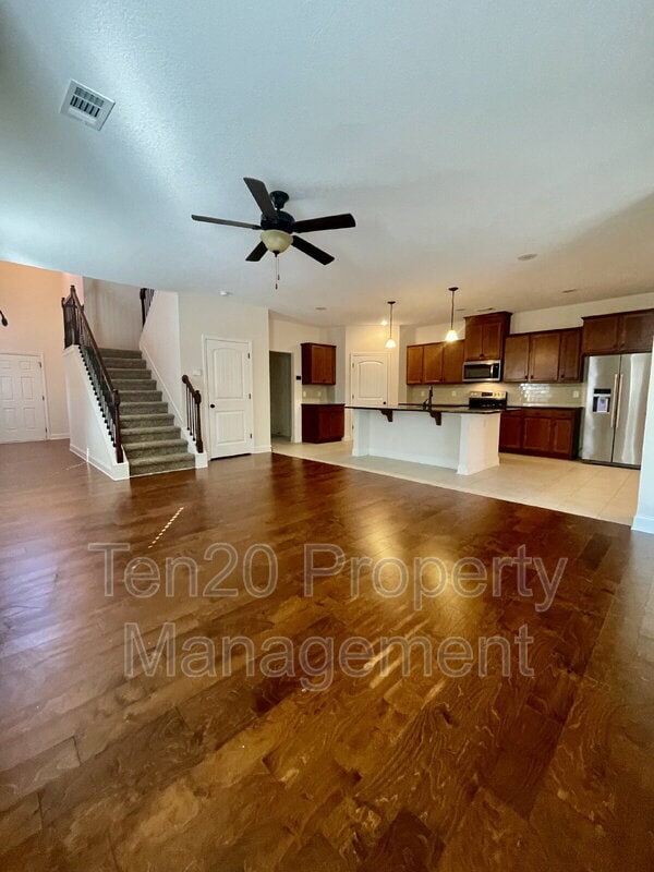 Building Photo - 7250 Sorrel Dr
