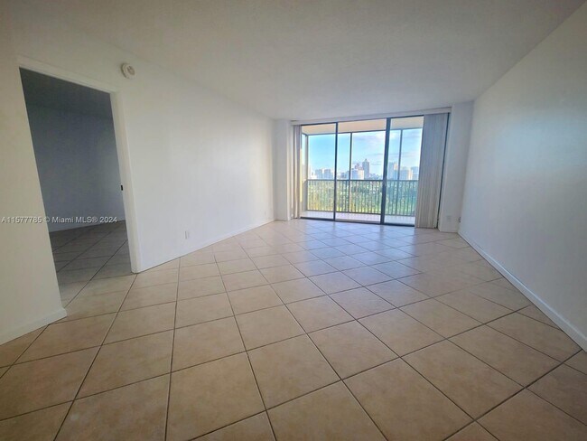 Building Photo - 20379 W Country Club Dr