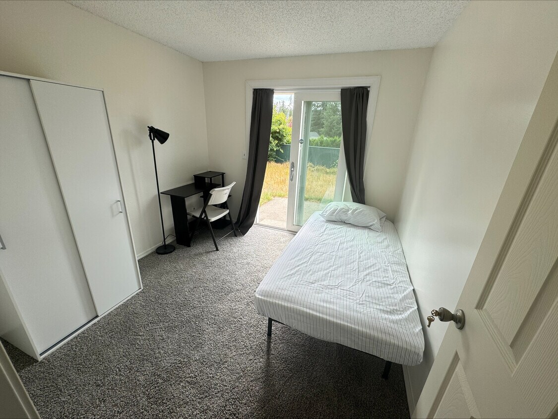 Foto del edificio - 9618 108th Ave SW