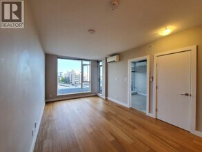 Building Photo - 5511 Hollybridge Way