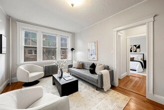 Building Photo - 2 Crawford St