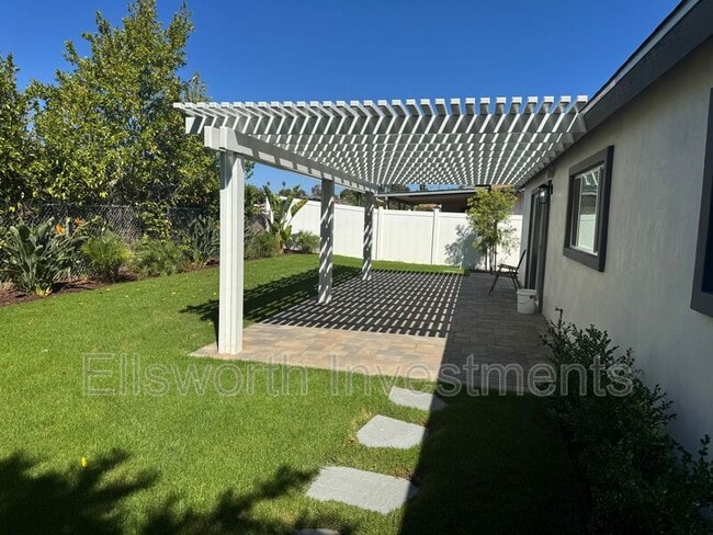 Building Photo - 3620 Mt Aladin Ave
