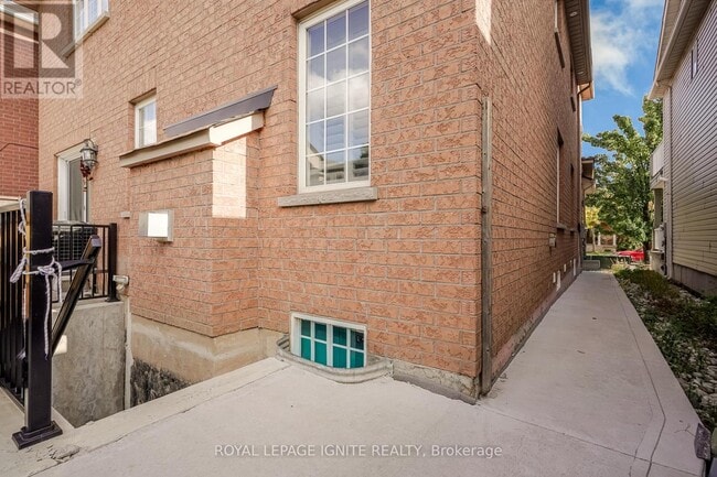 Building Photo - 1257 Roper Dr