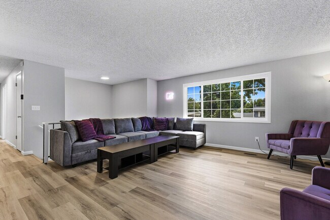 Foto del edificio - 9522 W Linstock St