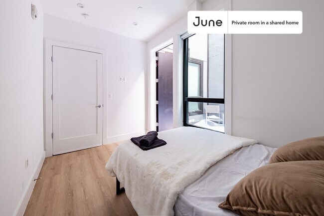 Foto del edificio - Room in Shared 4 bed/2 bath home