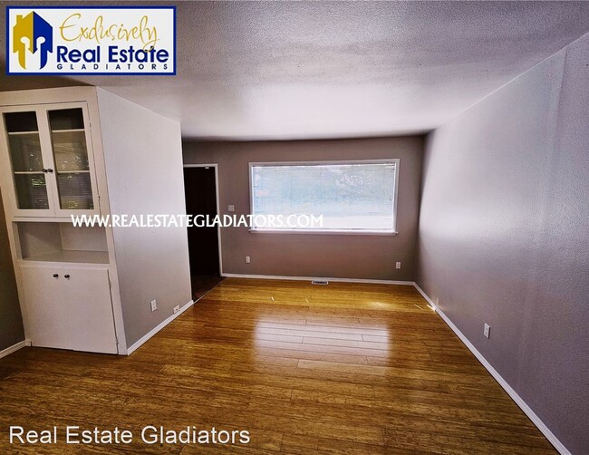 Foto del edificio - 2 br, 1 bath House - 4032 120th Ave SE